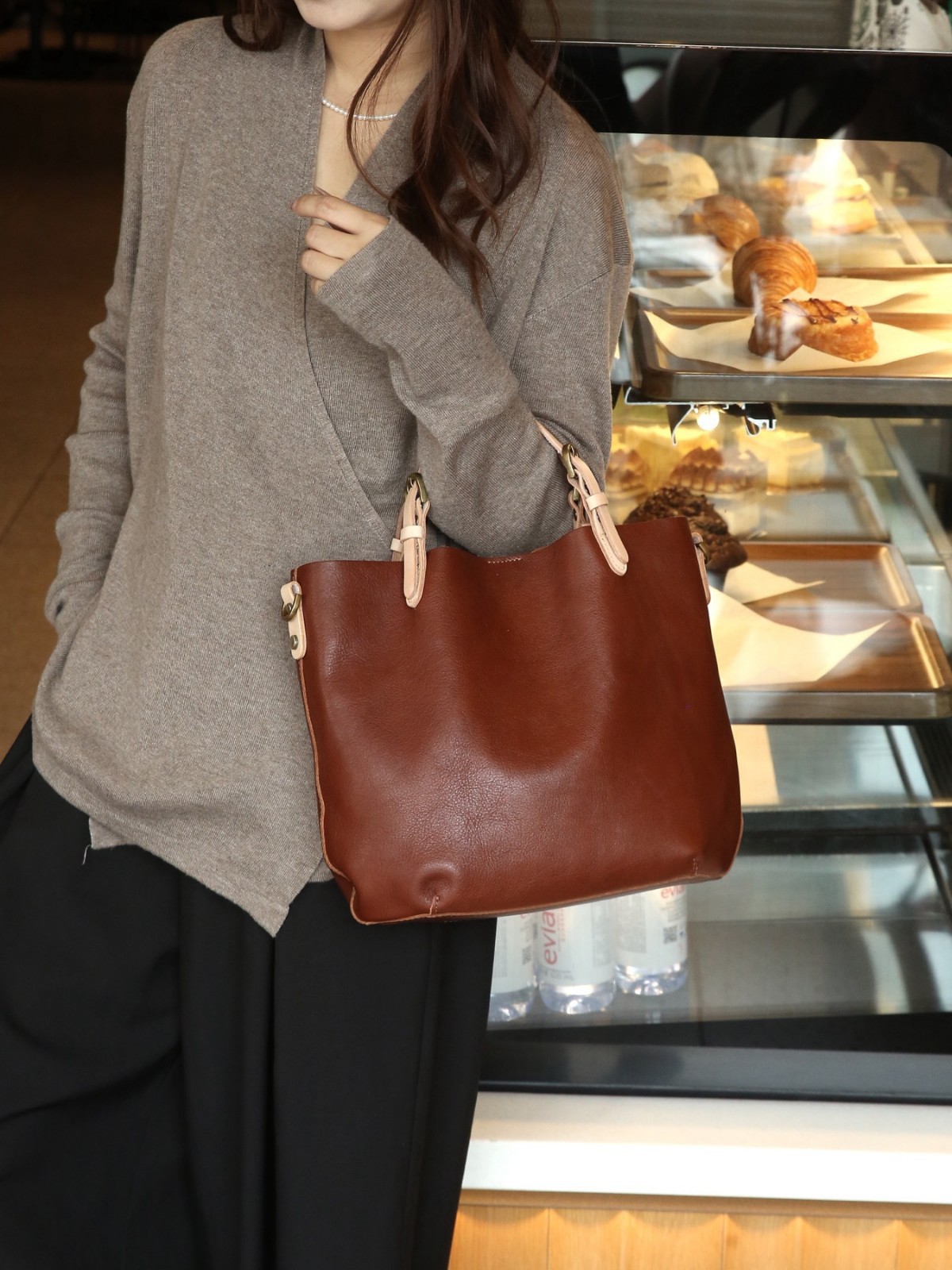 Women's Classic Brown Leather Tote Bag