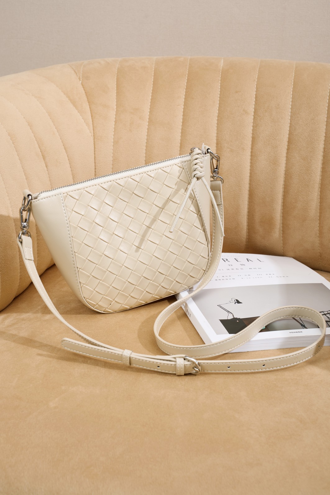Women's Cream Woven Half-Moon Crossbody Bag